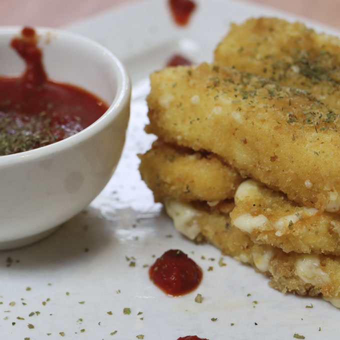 Bastones de mozzarella